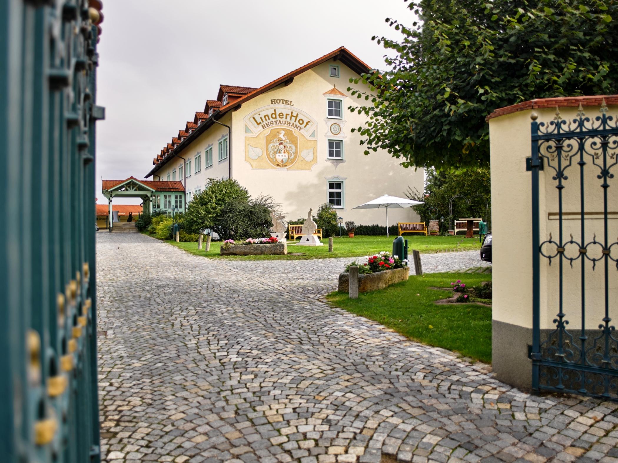 Hotel Linderhof Erfurt Buitenkant foto
